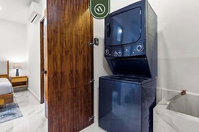 New 1 BR Condo - Rooftop Pool - Romantic Zone