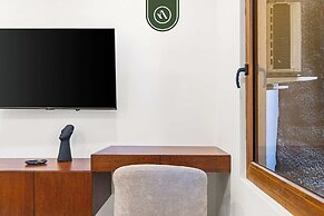New 1 BR Condo - Rooftop Pool - Romantic Zone