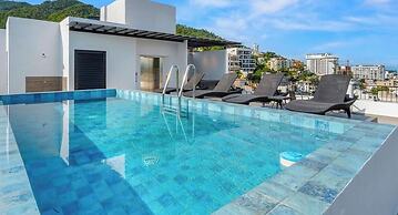 New 1 BR Condo - Rooftop Pool - Romantic Zone