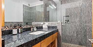 Ocean View 2Br Condo-balcony-beach-pool - 603