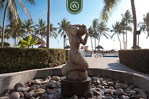Cozy Beachfront Studio - Beach Club - Pools