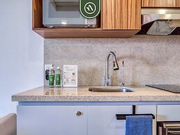 Cozy Beachfront Studio - Beach Club - Pools