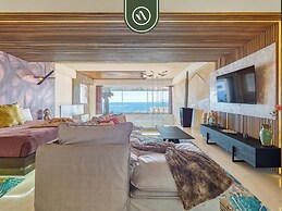 Two Story 2 BR Penthouse - Pool - Ocean View