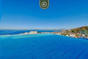 Two Story 2 BR Penthouse - Pool - Ocean View