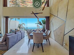 Two Story 2 BR Penthouse - Pool - Ocean View