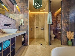 Two Story 2 BR Penthouse - Pool - Ocean View