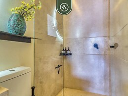 Two Story 2 BR Penthouse - Pool - Ocean View
