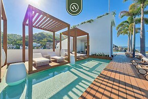 Two Story 2 BR Penthouse - Pool - Ocean View