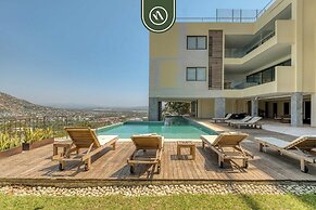 Luxury 4 BR Condo - Amazing Bay View - Pool