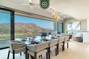 Luxury 4 BR Condo - Amazing Bay View - Pool