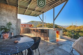 3 BR Condo - Private Terrace and Pool - Oceanview