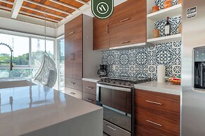 3 BR Condo - Private Terrace and Pool - Oceanview