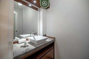3 BR Condo - Private Terrace and Pool - Oceanview