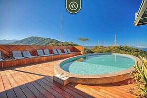 3 BR Condo - Private Terrace and Pool - Oceanview