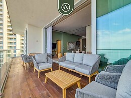 Luxury Oceanfront 3 BR Penthouse - Beach