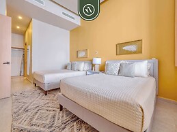 Luxury Oceanfront 3 BR Penthouse - Beach