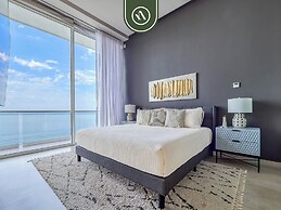 Luxury Oceanfront 3 BR Penthouse - Beach