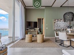 Luxury Oceanfront 3 BR Penthouse - Beach