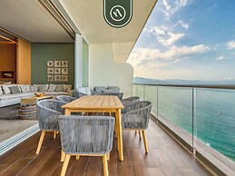 Luxury Oceanfront 3 BR Penthouse - Beach