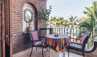 Ocean View 1Br Condo-balcony-beach-pool - 301