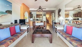 Ocean View 1Br Condo-balcony-beach-pool - 301