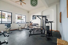 Amazing 2 BR Condo Overlooking the Pool - Romantic Zone