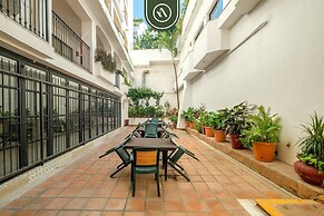 Amazing 2 BR Condo Overlooking the Pool - Romantic Zone