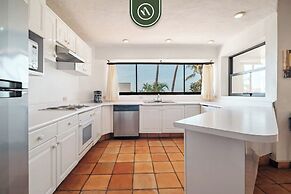 Amazing 2 BR Condo Overlooking the Pool - Romantic Zone