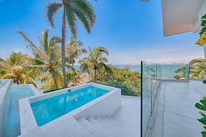Luxury 1BR APT - Beach View - Jacuzzi - King Bed