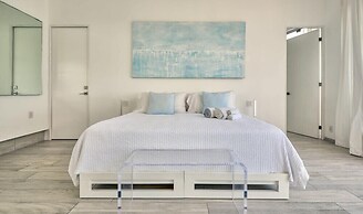 Luxury 1BR APT - Beach View - Jacuzzi - King Bed