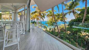 Luxury 1BR APT - Beach View - Jacuzzi - King Bed
