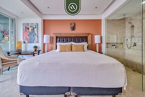 Stunning 2 BR Condo in Romantic Zone - Pool