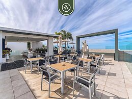 Stunning 2 BR Condo in Romantic Zone - Pool