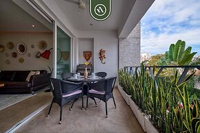 Stunning 2 BR Condo in Romantic Zone - Pool