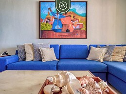 Oceanview 4 BR Condo - Pool - Beach - Terrace