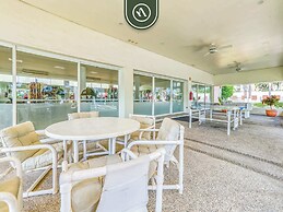 Oceanview 4 BR Condo - Pool - Beach - Terrace