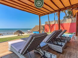 Oceanview 4 BR Condo - Pool - Beach - Terrace