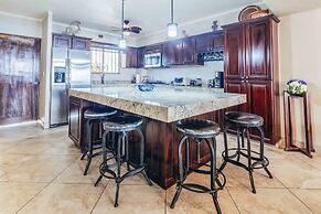 Ocean View 2Br Condo-balcony-beach-pool - 805