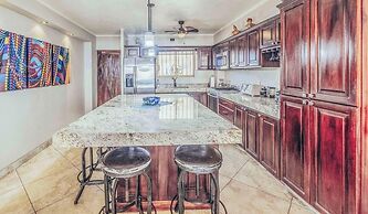 Ocean View 2Br Condo-balcony-beach-pool - 805