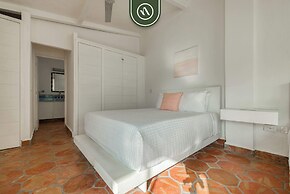 2 BR Condo Right - Romantic Zone - Private Rooftop