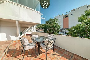2 BR Condo Right - Romantic Zone - Private Rooftop