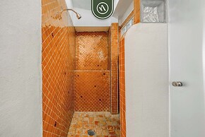 2 BR Condo Right - Romantic Zone - Private Rooftop