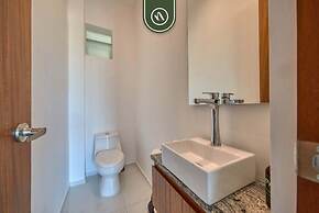 Equipped 2BR Condo in Versalles - Pool - King Bed