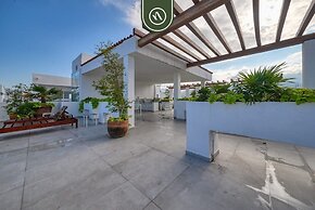 Equipped 2BR Condo in Versalles - Pool - King Bed