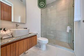 Equipped 2BR Condo in Versalles - Pool - King Bed