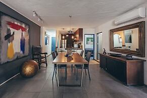 Cozy 2BR King Beds - Rooftop Pool - Fast Wifi