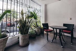 Cozy 2BR King Beds - Rooftop Pool - Fast Wifi