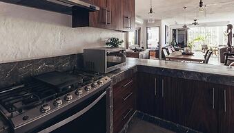 Cozy 2BR King Beds - Rooftop Pool - Fast Wifi