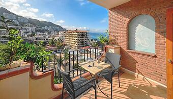 Ocean View 1Br Condo-balcony-beach-pool - 606