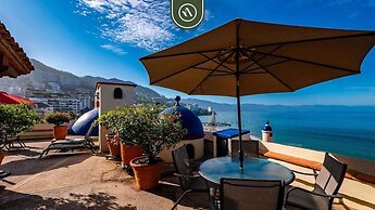 Ocean View 1Br Condo-balcony-beach-pool - 606